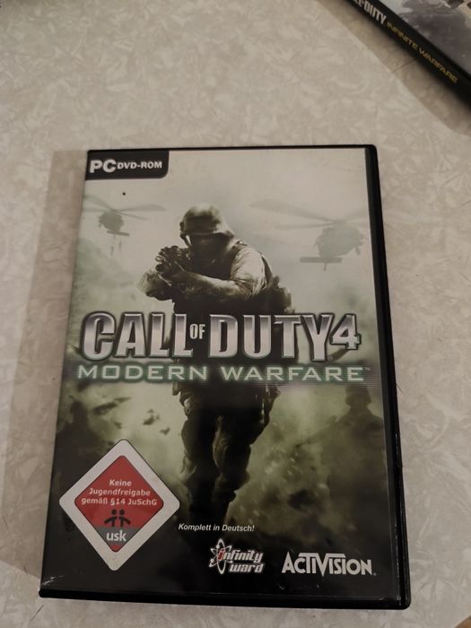 Vând joc Call Of Duty ,Modern Warfare 4