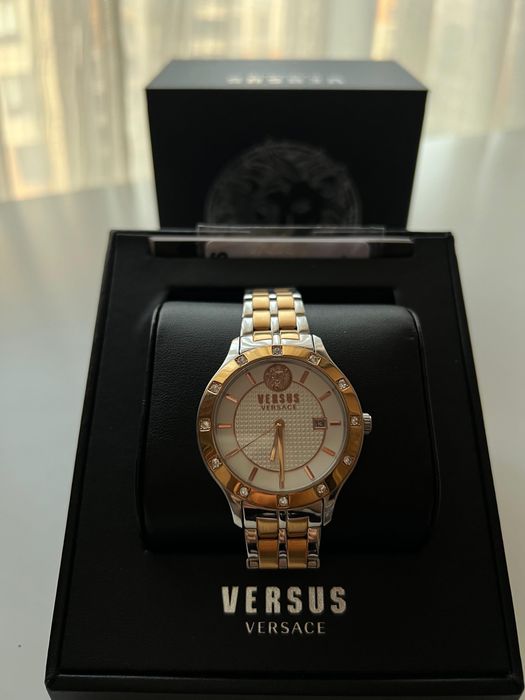 Женские часы Versus by Versace