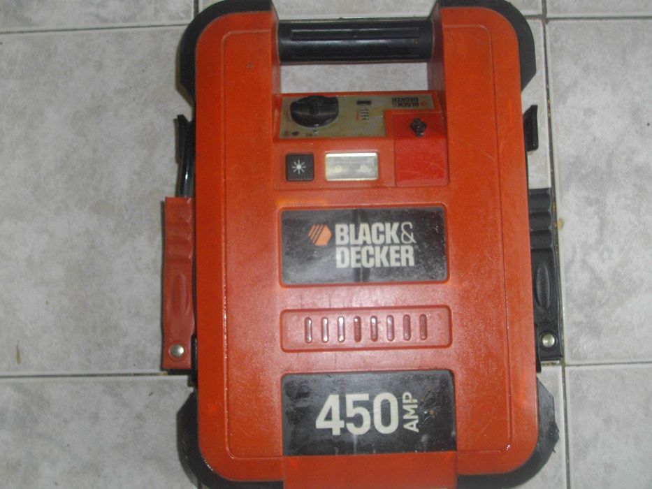 12/24V Немска Енергийна Зарядна Станция/ Зарядно Стартово Black Decker