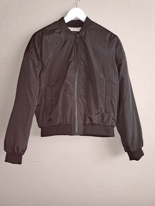 Черно яке бомбър