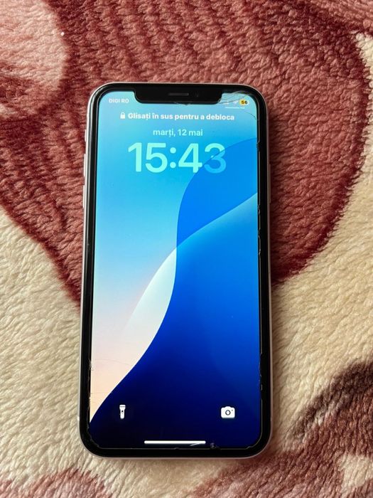Vând iPhone XR White – 64GB neg