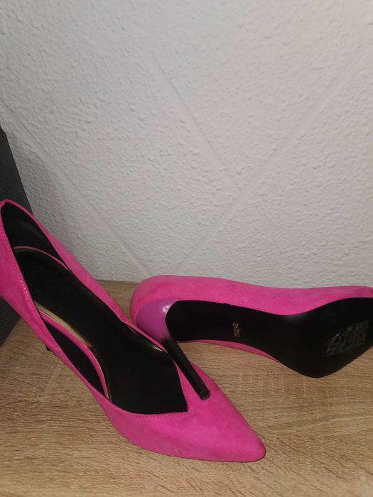 Pantofi stiletto