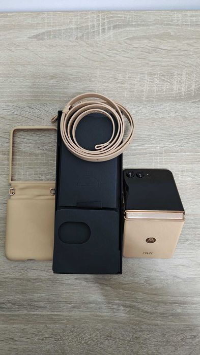 Motorola Razr 50 ultra Peach Fuzz