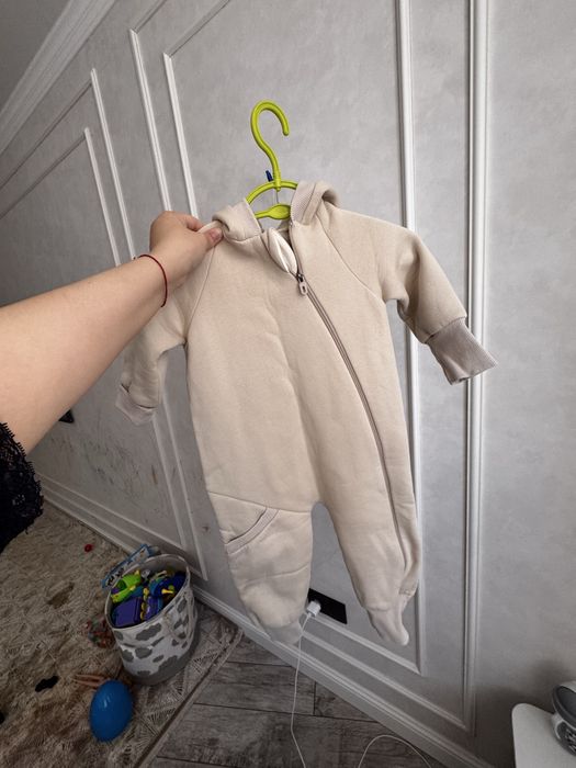 Продам детские вещи