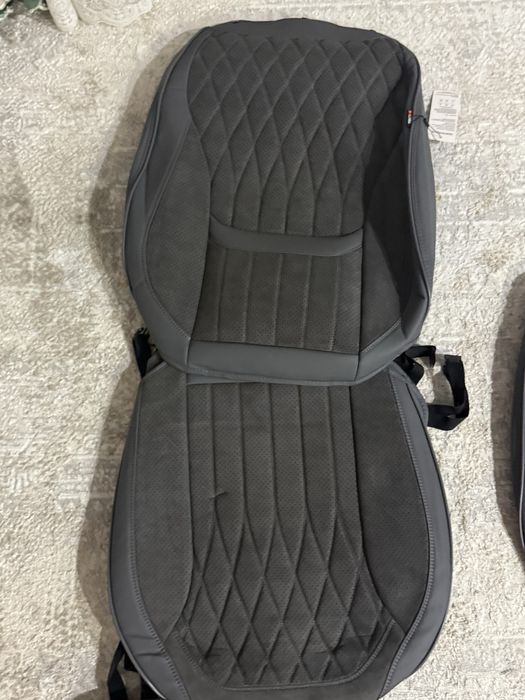 Продам чехол на авто новый