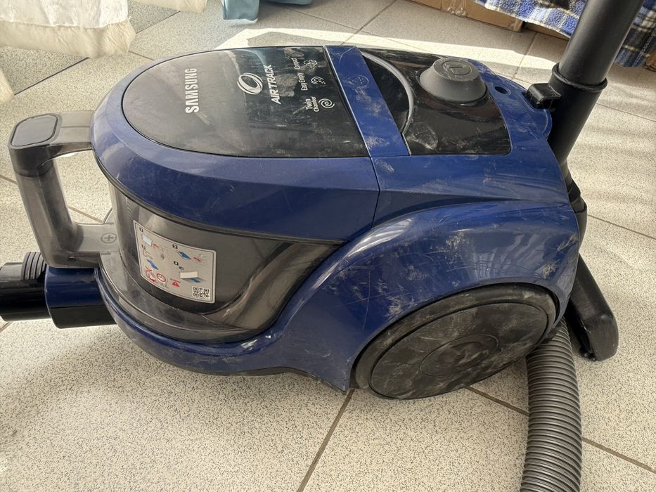 Продам б/у рабочий пылесос