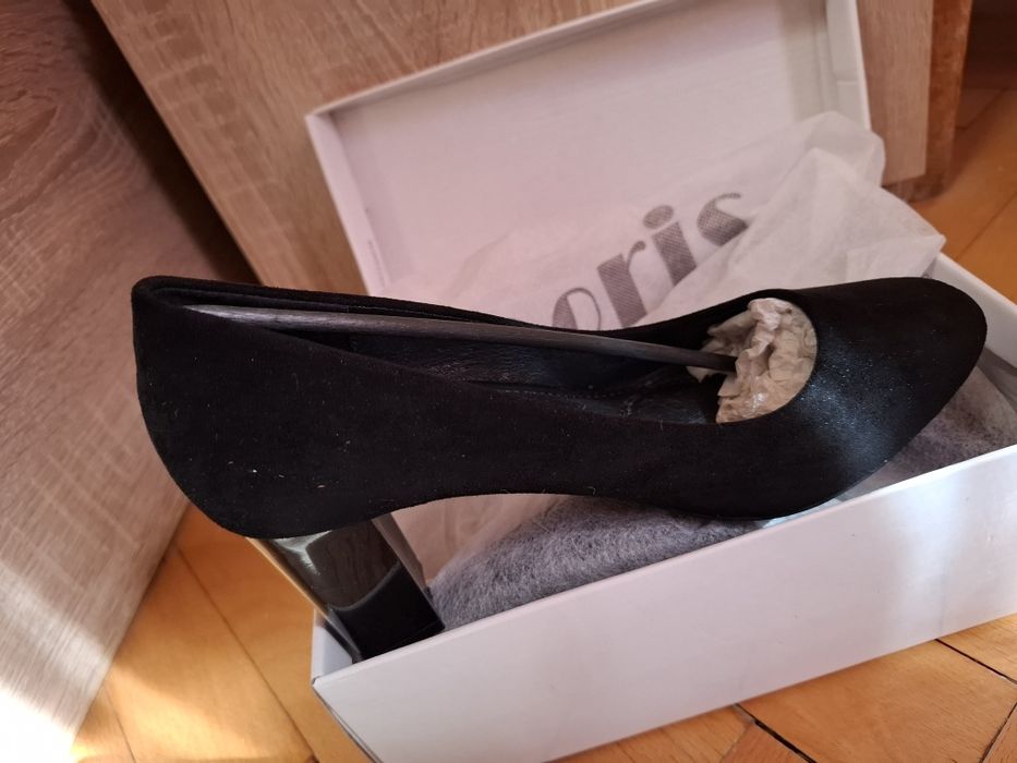 Дамски  черни  токчета