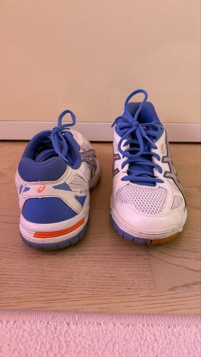 Спортни обувки Asics