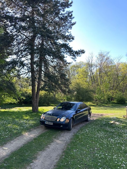 Продавам Mercedes w211
