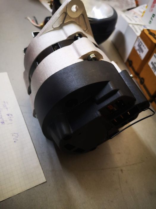 Alternator tractor Ford 2000 3000 5000 cu releu incorporat ford dexta