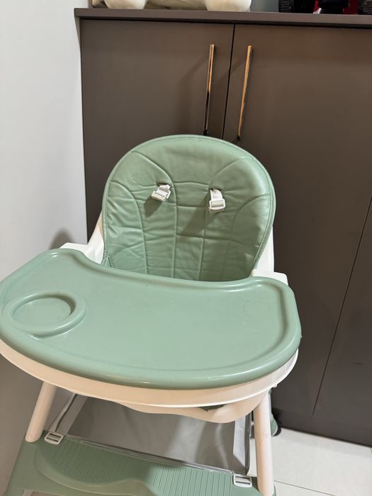 Детский стульчик зеленый