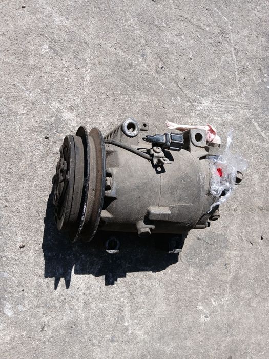 Компресор климатик NISSAN ALMERA TINO 00-05г. 2.2 114кс.