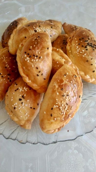 Бауырсак шелпек булочка