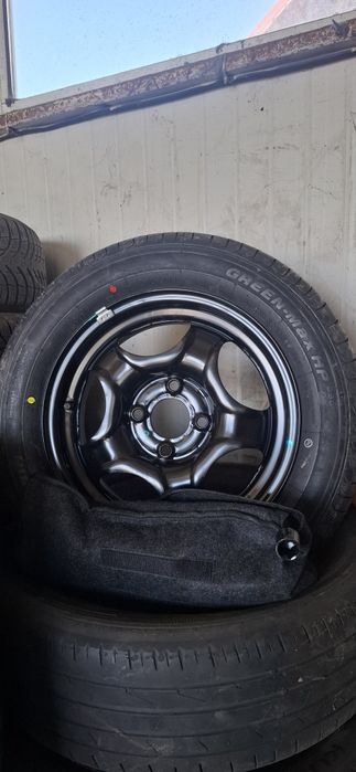 Kit complet . Roți de vanzare skoda superb si roata dacia spring