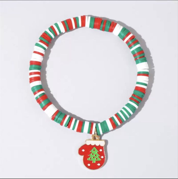 Новогодний браслет с подвеской.