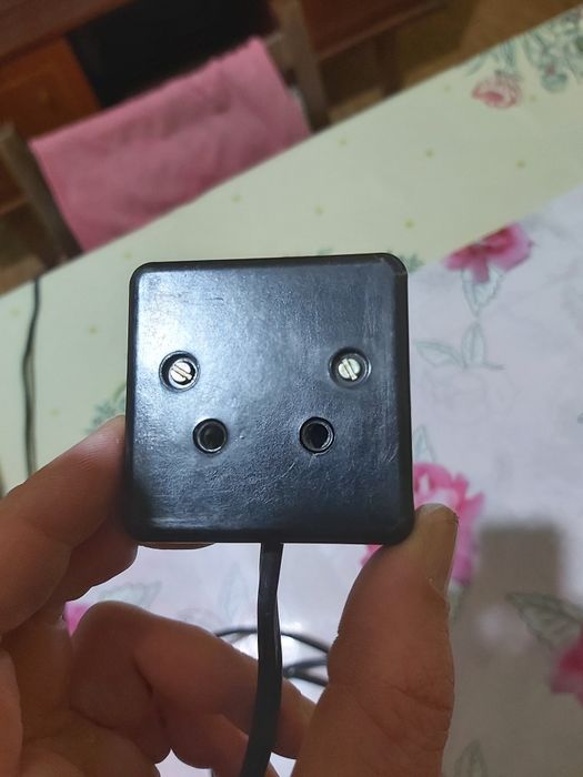 Priza ebonită  220 Kashtan 1