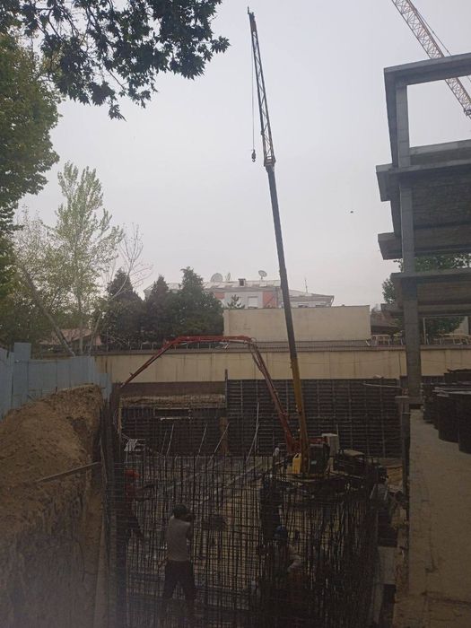 Mini kran zil xcmj 22 metr