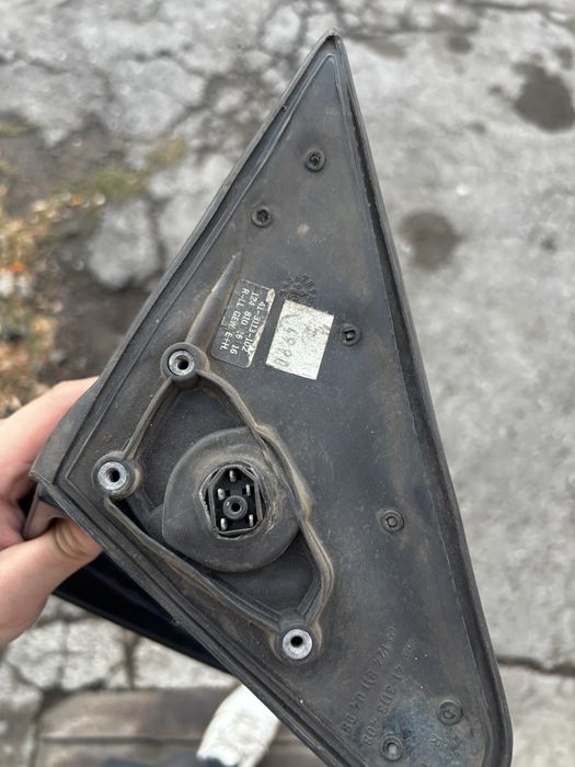 Зерколо на мерседес 124