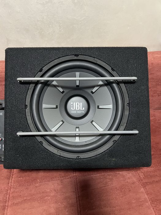 Vand subwoofer si amplificator Alpine