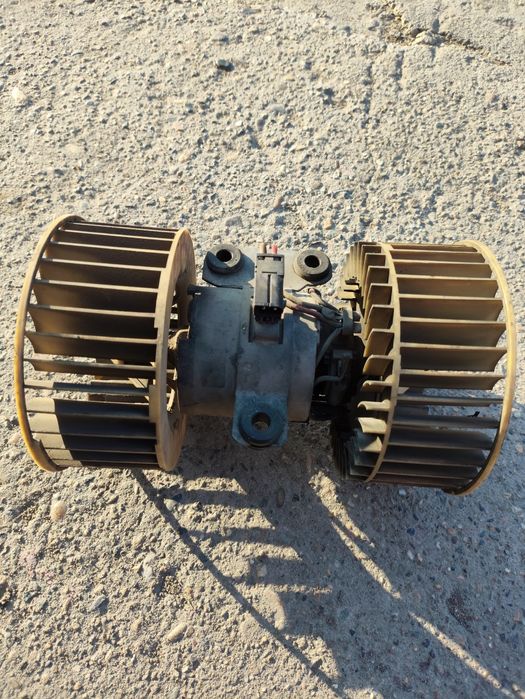 Продам моторчик на иномарку