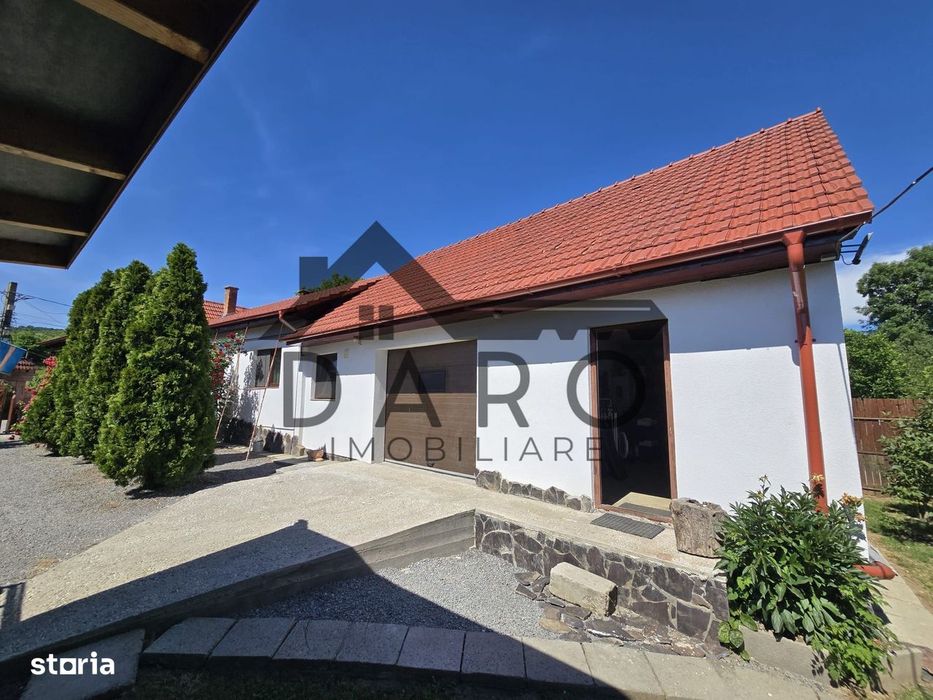 Casa in Livezeni , 140  mp utili , in centrul localitatii .