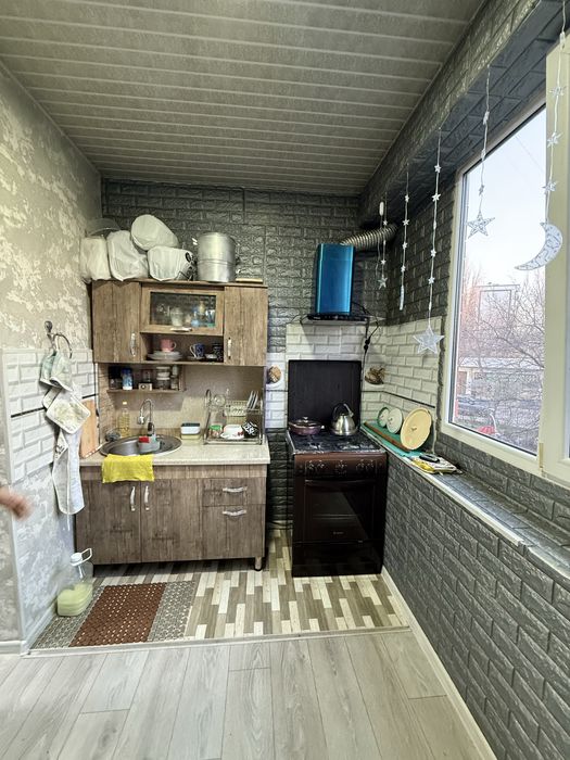 Продается квартира, Сергелинский р-н, Куйлюк Массив 5 4/2/5 100м2 разд