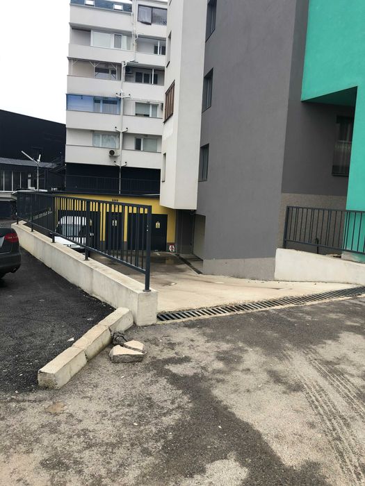 Дава се под наем Гараж / Паркомясто в София, Студентски град - 23 кв.м за 127.5 € - Снимка #1