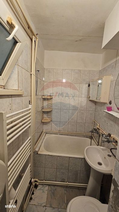Apartament cu 2 camere de vânzare în zona Maratei