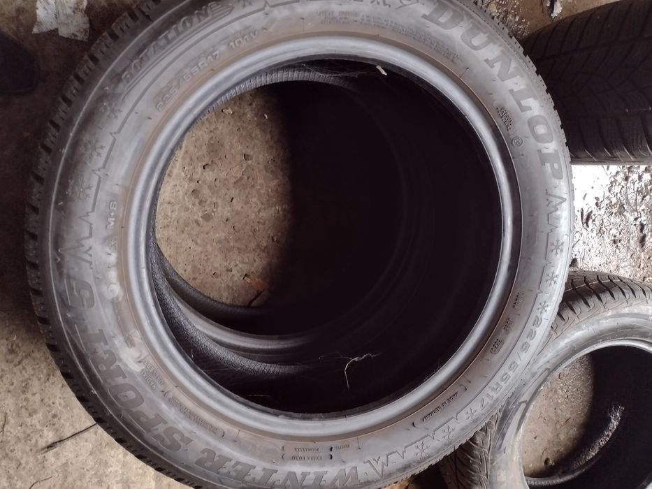 Почти нови 2бр 225/55/17 нов дот