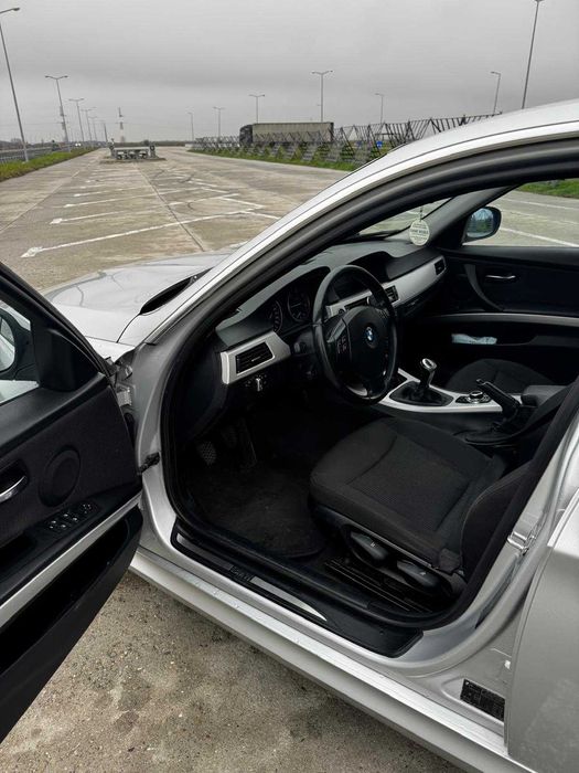 BMW Seria 3 318d