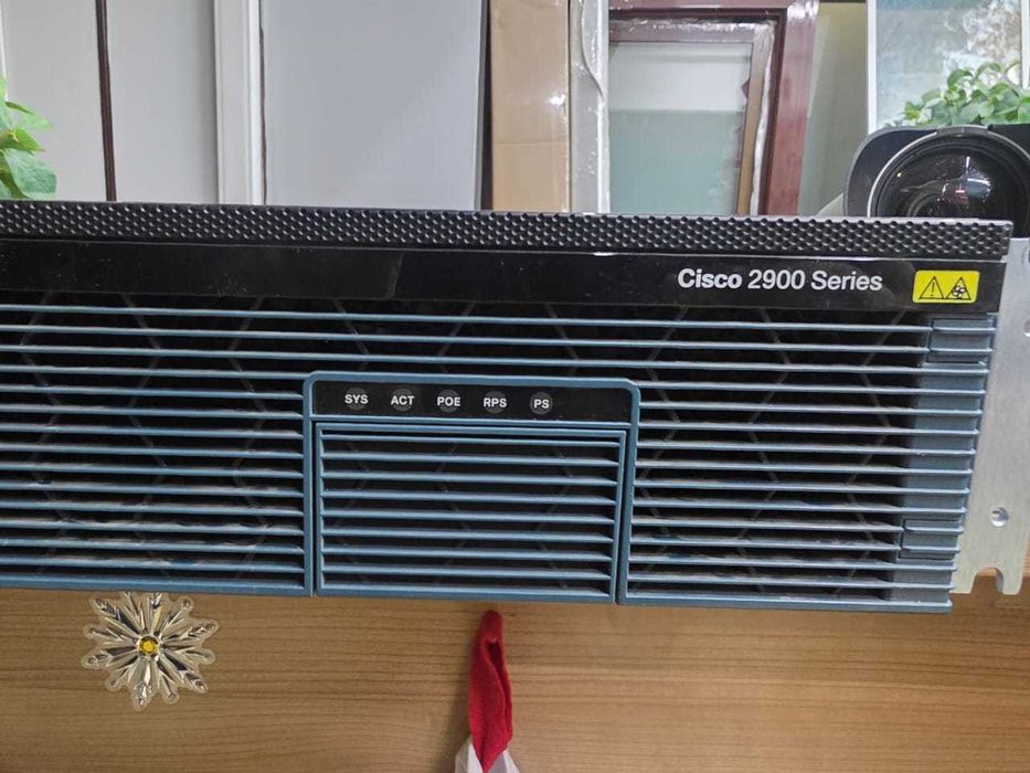 Маршрутизатор Cisco 2921-V/K9