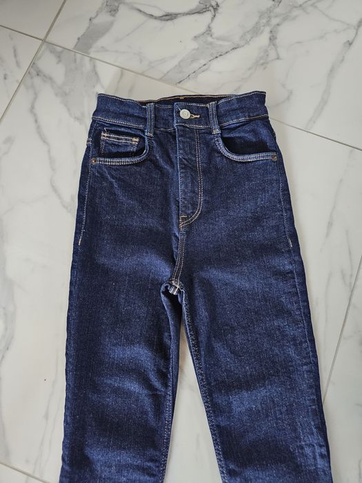 De vânzare blugi Zara
