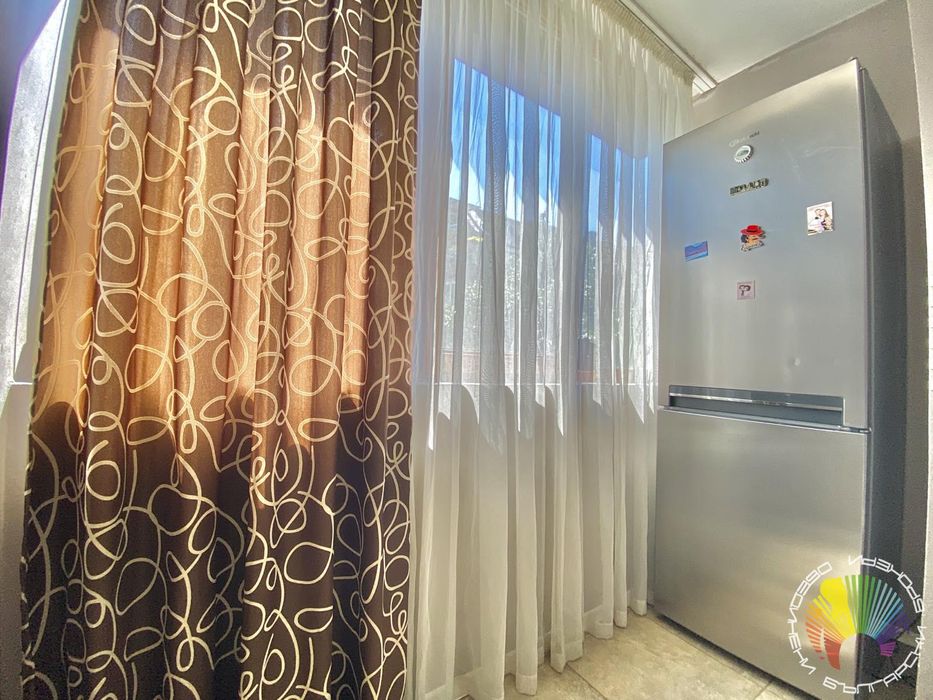 Дава се под наем Тристаен апартамент в Бургас, Възраждане - 90 кв.м за 663 € - Снимка #14