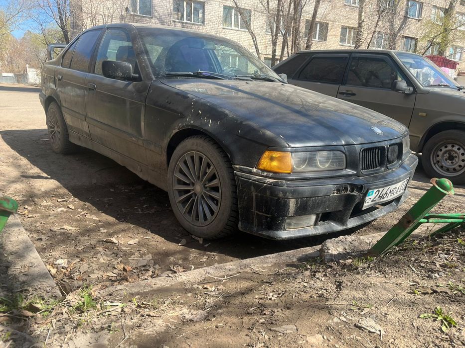 Продам BMW , срочно