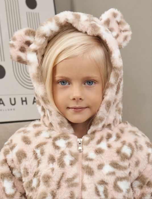 Полушубок с капюшоном для детей