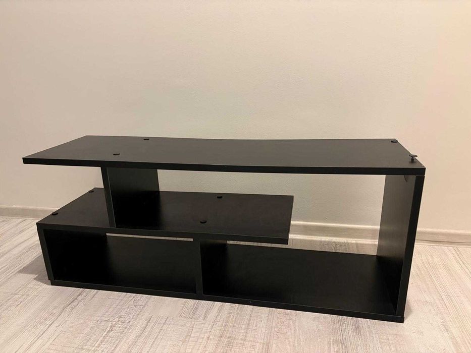 Vând bibliotecă, comodă TV și măsuță living