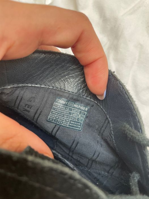 Ghete piele intoarsa cu toc Tommy Hilfiger