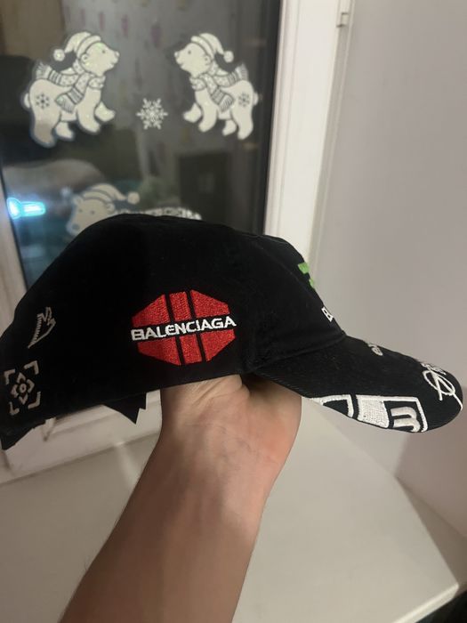 Balenciaga extreme кепка