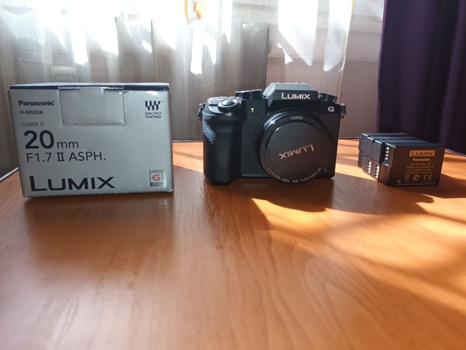 Vând panasonic lumix g7