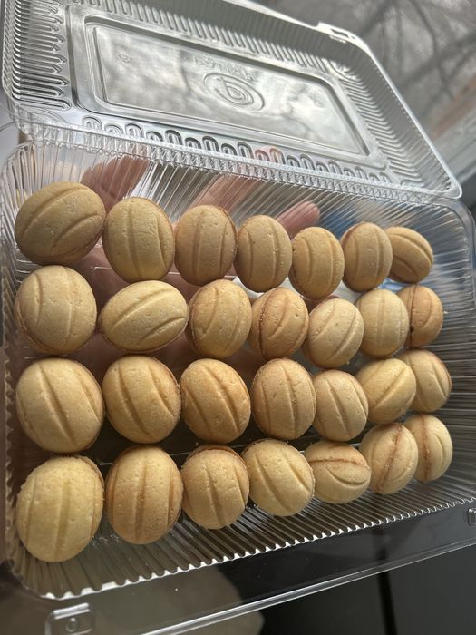 Орешки с вареной сгущенкой