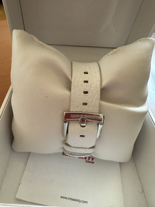 Часовник Miss Sixty