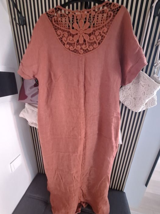 Продам женские платья