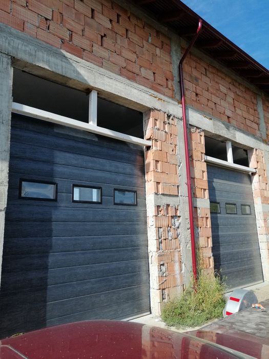 Usa Garaj Sectionala  - Eleganță pentru Garajul Tău