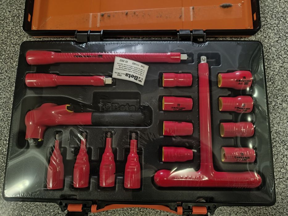 Набор из 16 изолированных двугранных торцевых ключей Beta 910MQ/C16 с