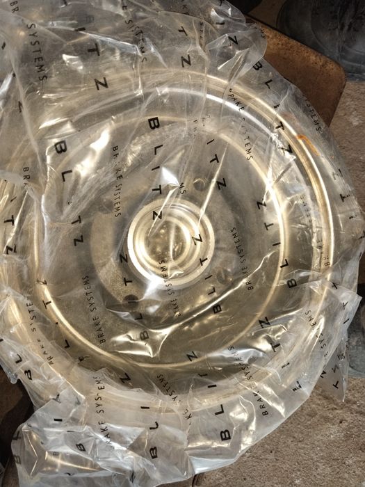 Продается задний тормознои барабан