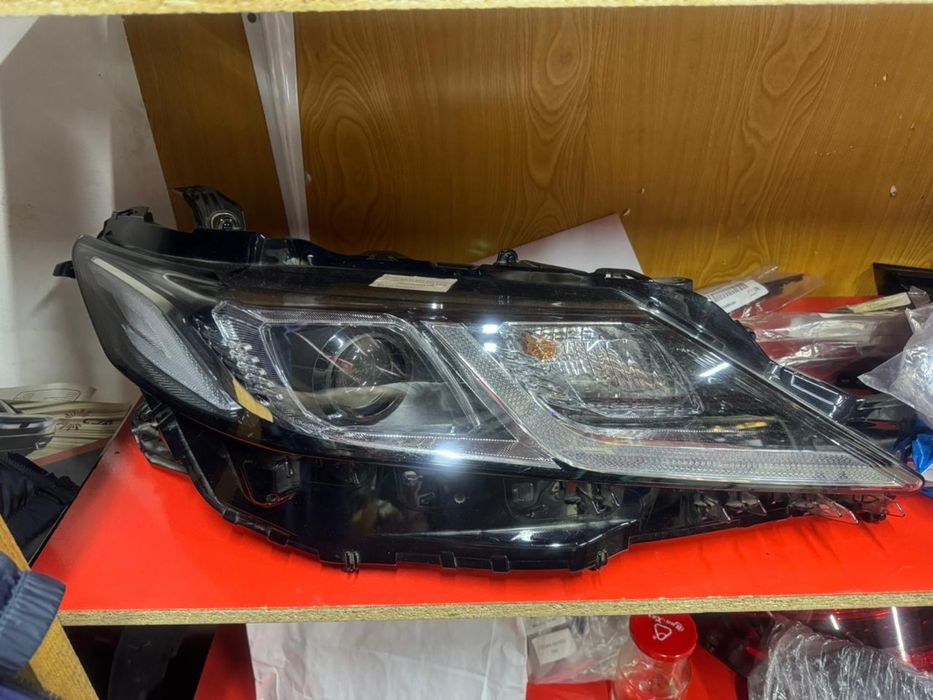 Фара camry 75  оригинал