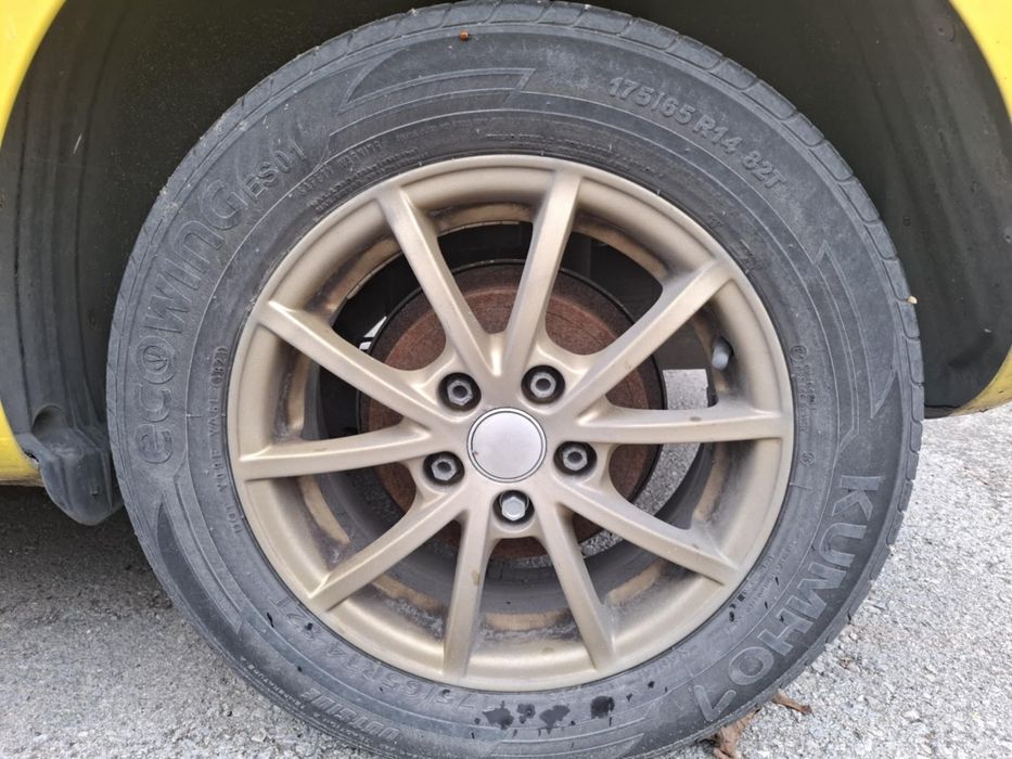 Джанти с гуми 14 за VW.