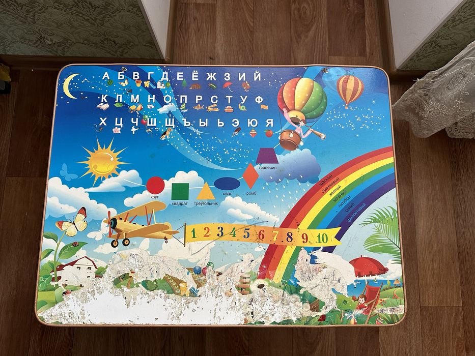 Парта без стульчика