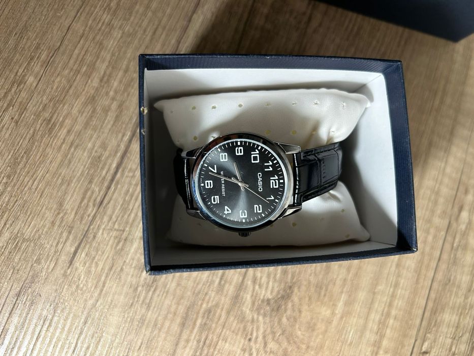 Продам комплект часов CASIO