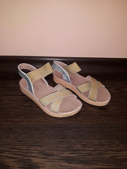 Кецове- Нови, обувки Geox, сандали